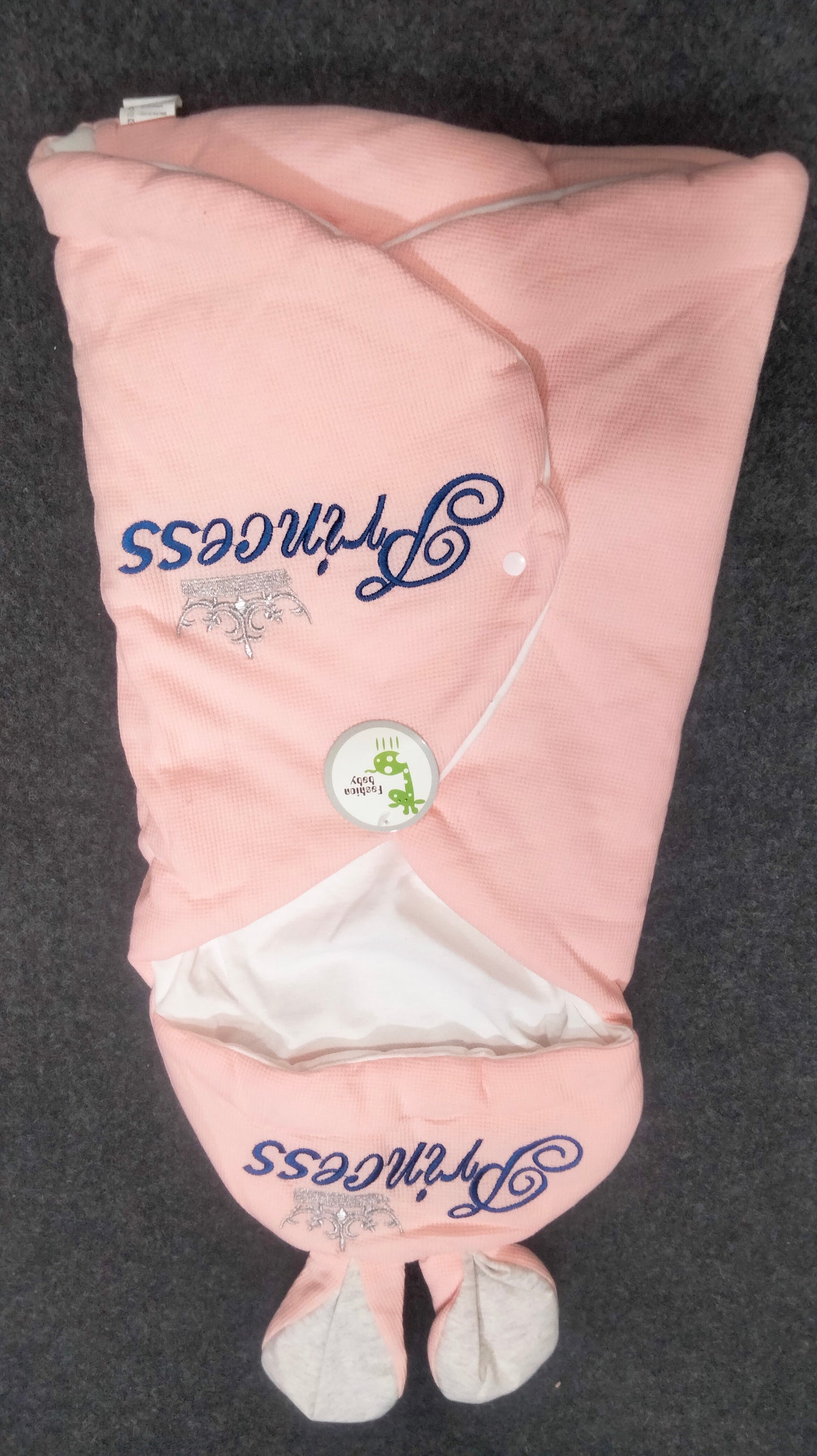 Crown swaddle carrynest